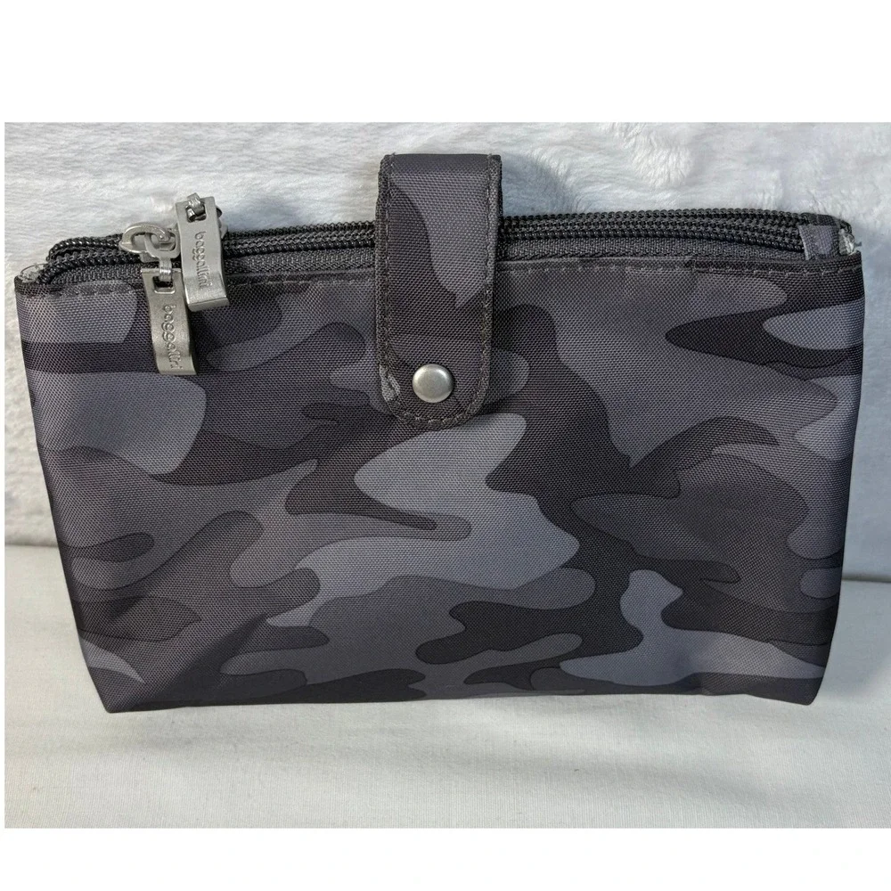 Baggallini Gray Camo Double Zip Cosmetic Toiletry Pouch Travel Bag Small